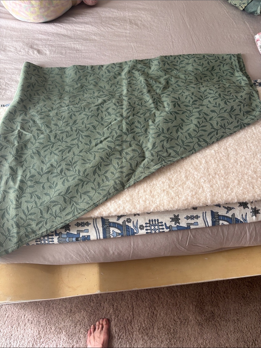 Waverly Olive Green Leaf Jacquard Fabric Panel valances 2